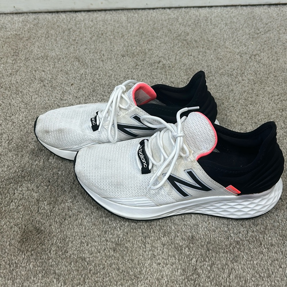 New balance roav